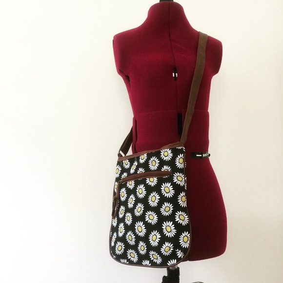 Daisy purse