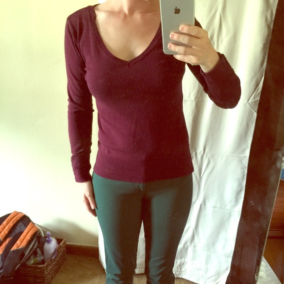 Maroon sweater