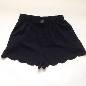 Sexy short scalloped edge black shorts