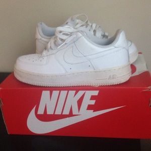 Nike Low-Top Air Forces