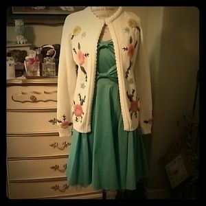 Vintage floral sweater