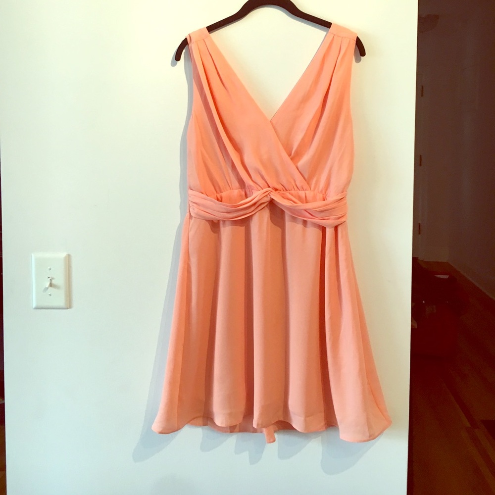 Peach Mod Cloth Dress cute & comfortable  Wore 1x