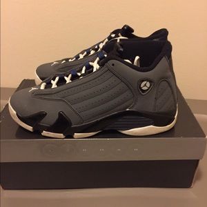 Air Jordan Retro 14s size 6 fits 7 in women