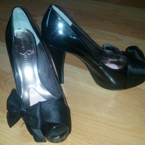Paris Hilton Pumps