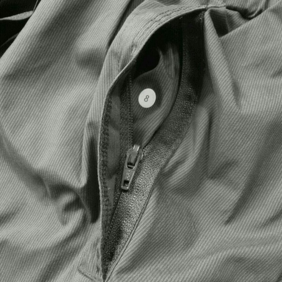 SOLD Lululemon Grey Drawstring Pants,  Size 8 - Picture 4 of 4