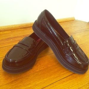 Patent leather creepers