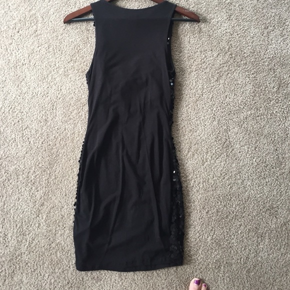 Sequined black dress - Picture 3 of 3