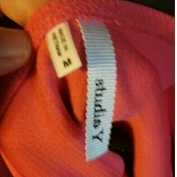 Pink top - Picture 3 of 3