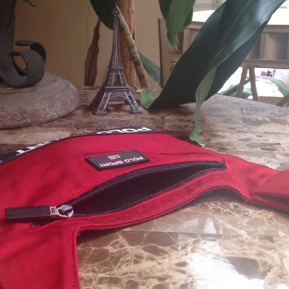 ❌SOLD❌ Ralph Lauren Polo Sport Strap Bag - Picture 4 of 4