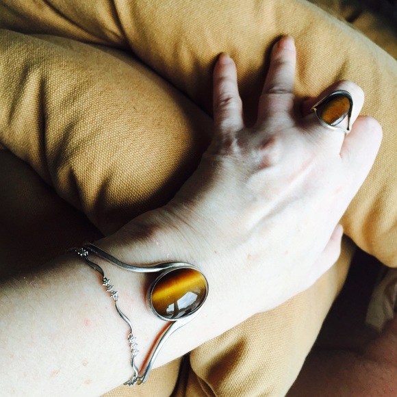 🙋TIGER EYE RING AND CUFF BRACELET ❤️