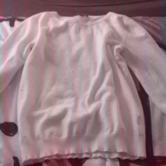 Am selling a sweater!