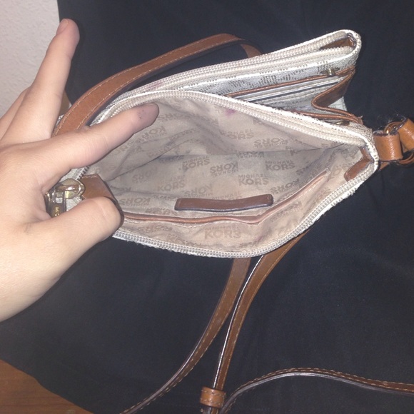 MK crossbody - Picture 3 of 4