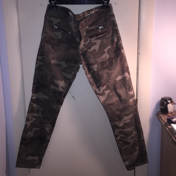 1969 Camo Always Skinny Skimmers