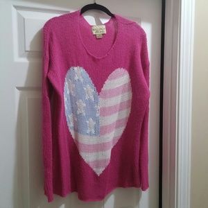 WILDFOX PINK HEART FLAG SWEATER SIZE M
