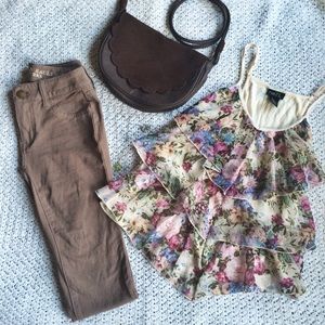 Gorgeous Rue 21 Floral Top with White Back 🌺