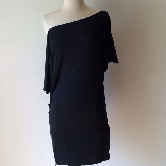 Marciano off shoulder dress - Picture 1 of 4