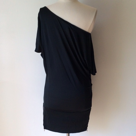 Marciano off shoulder dress - Picture 2 of 4