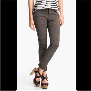NWT Free People Olive skinny pant!
