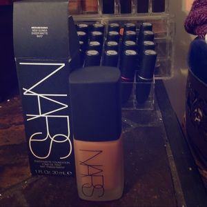 Nars sheer matte foundation in New Guinea