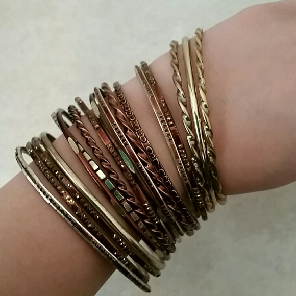 Gold bracelets🌙