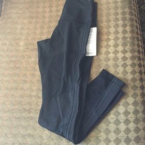 Lululemon yoga pants