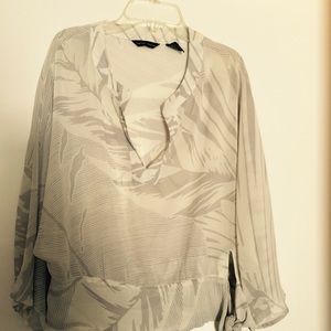New York &Co Cream color sheer blouse w/floral
