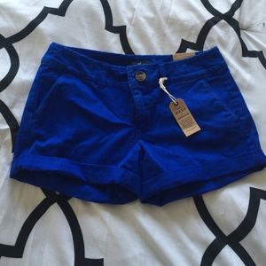 American Eagle Midi shorts