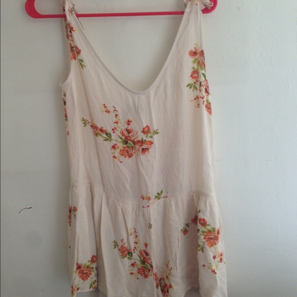 ❌SOLD❌White Floral Dropwaist Romper