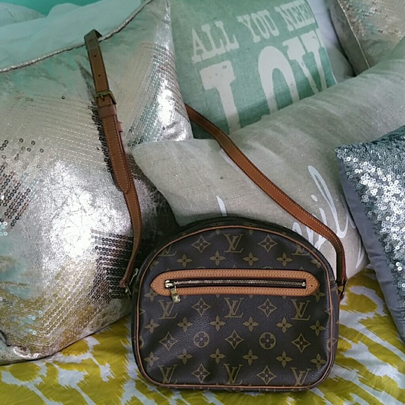 Louis Vuitton Crossbody Messanger