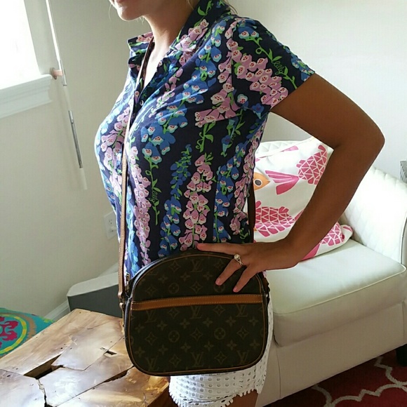 Louis Vuitton Crossbody Messanger