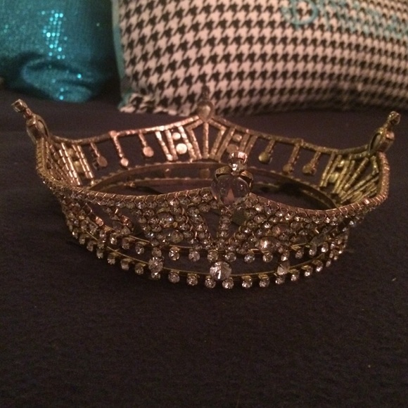 Full Round Crown (Miss America Style)