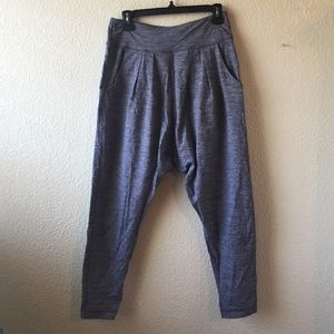 Lululemon Athletica Pants size 6