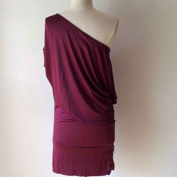 Marciano Off the Shoulder Dress - Picture 2 of 4