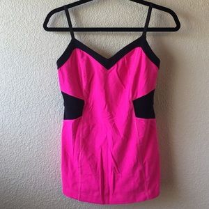 Lululemon Tank size 8 neon pink and black