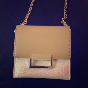 Ivanka Trump Sophia Crossbody bag🌺