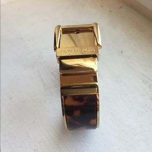 LAST CALL‼️ Michael Kors Tortoise/Gold Bracelet