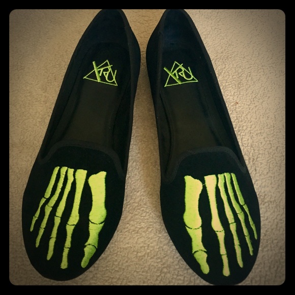 YRU Shoes - Lavish Bone Black Vegan Suede Loafers