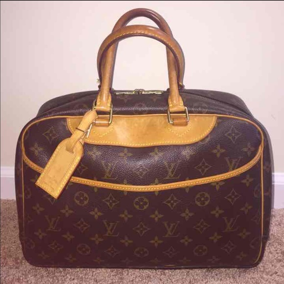 ⛔️⛔️SOLD OUT⛔️⛔️Authentic LV