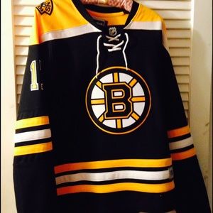 Boston Bruins Lucic jersey
