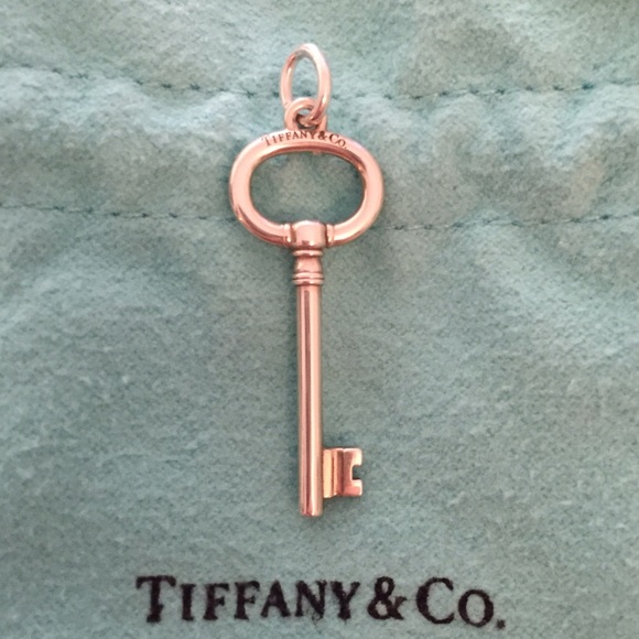 Tiffany oval key pendant Authentic