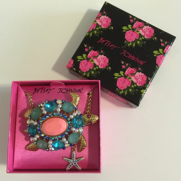 Betsey Johnson Jewelry - 💕🐢Betsey Johnson Sea Turtle Necklace🐢💕