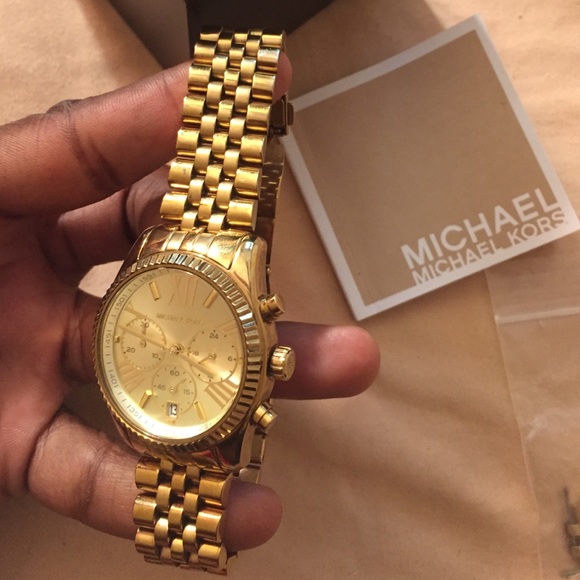 Watch - Picture 2 of 3