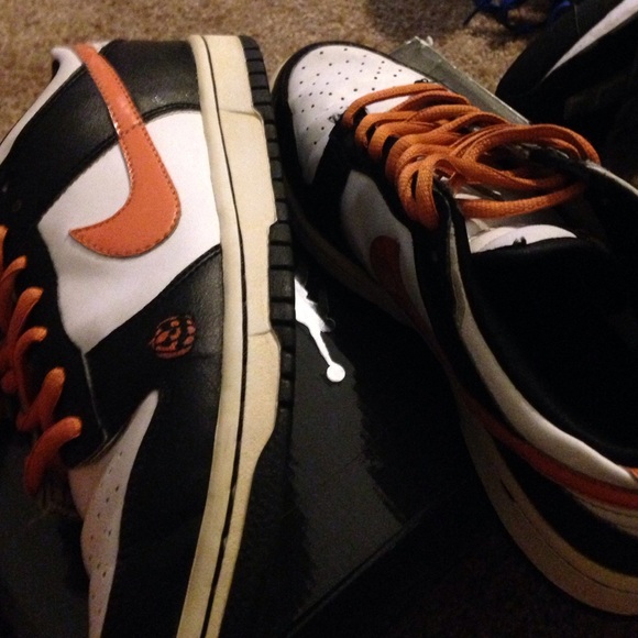 Rare Halloween addiction Nike low dunks - Picture 4 of 4