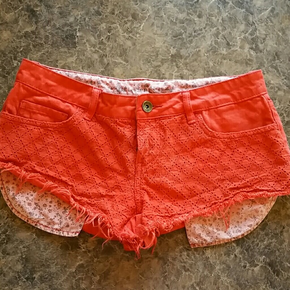 Element shorts