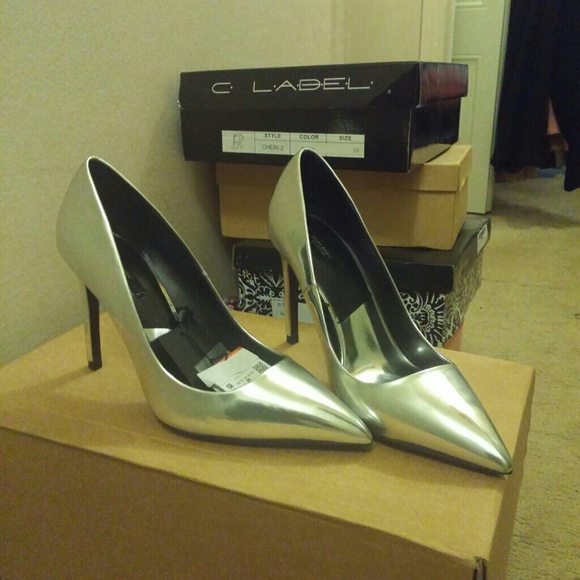 ZARA Metallic pumps