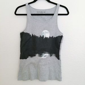 100% organic cotton graphic tee