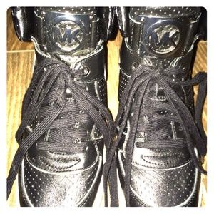 New Michael Kors womens size 10 high tops shoes