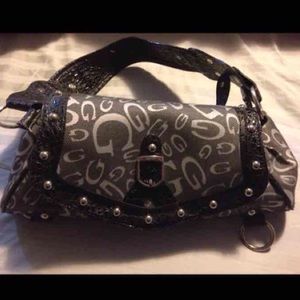 Guess purse (SOLD)