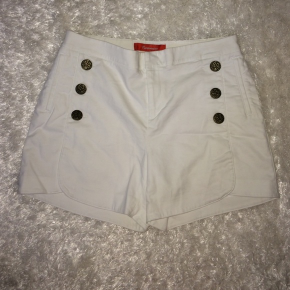 Cartonnier White High Waisted Shorts!