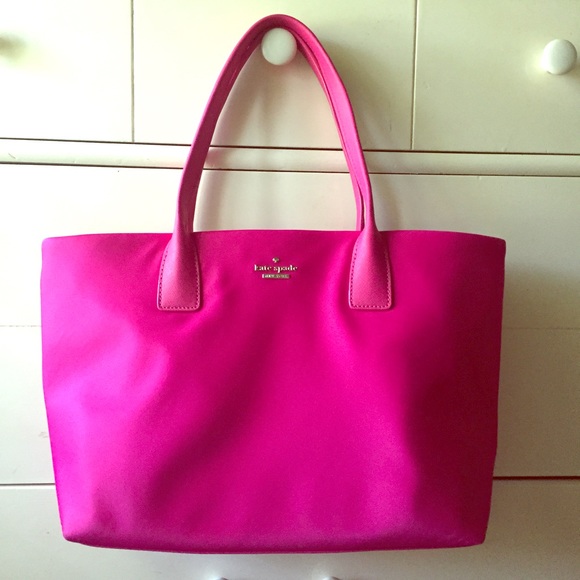 Kate Spade Tote RESERVED FOR @SPAETHA15